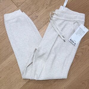 Women’s LULULEMON jogger